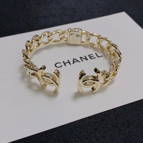 Chanel Bracelet - Picture 2 of 4